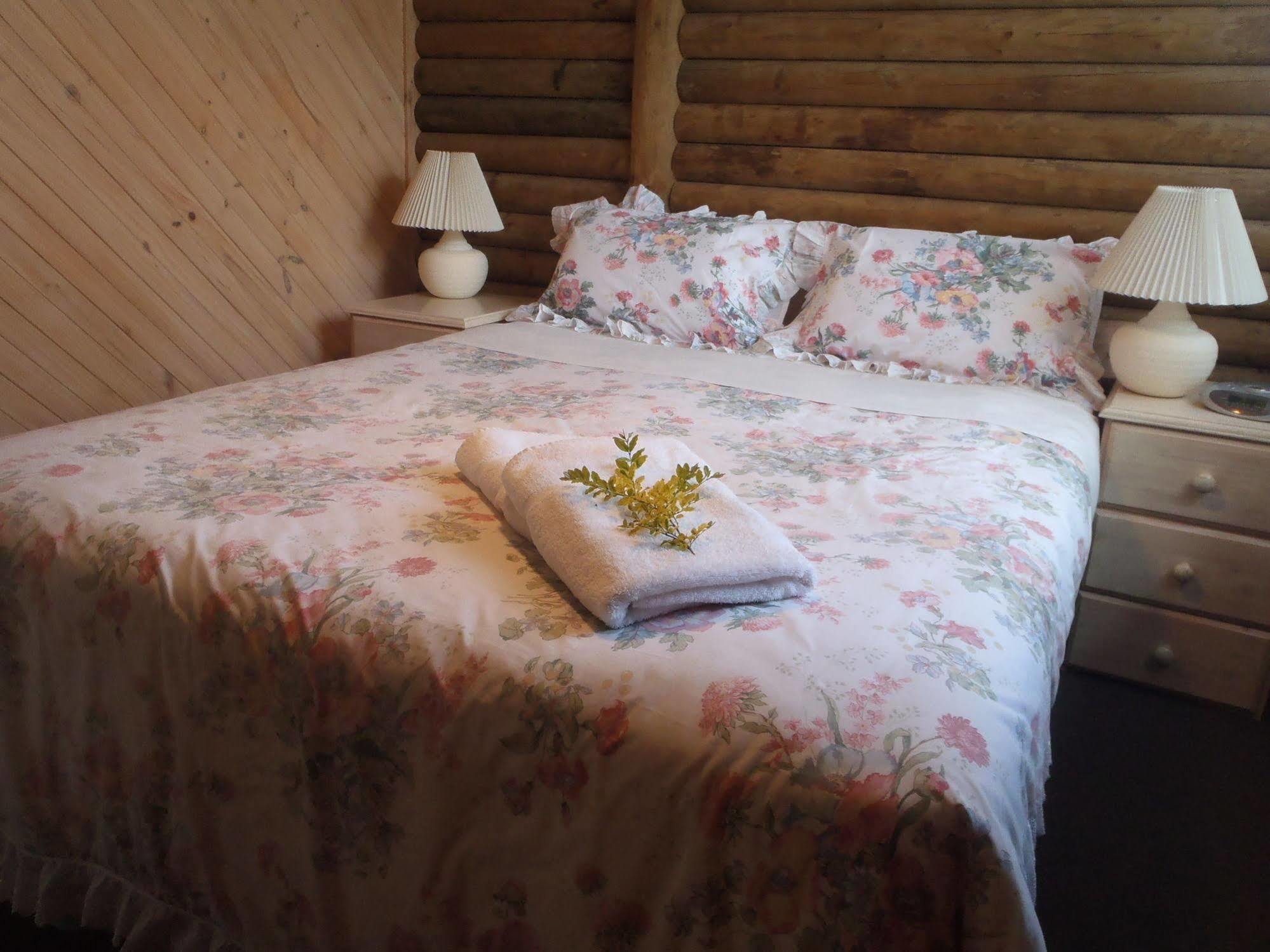 Lazy Acre Log Aparthotel