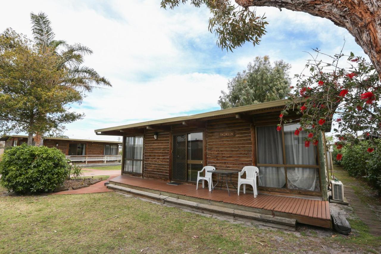 Lazy Acre Log 4* Lakes Entrance