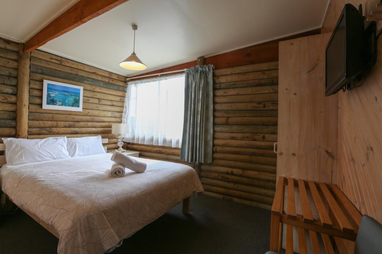 Lazy Acre Log Aparthotel Lakes Entrance