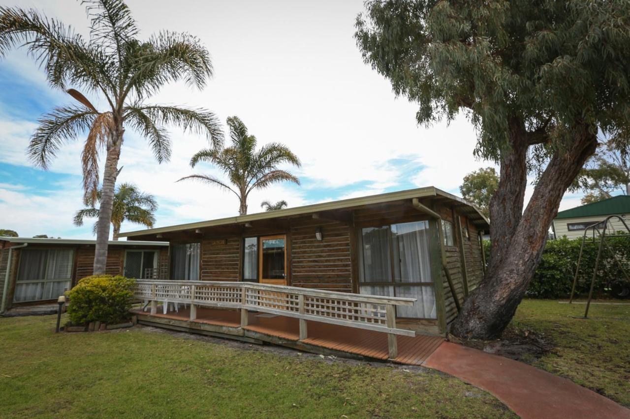 Lazy Acre Log Aparthotel
