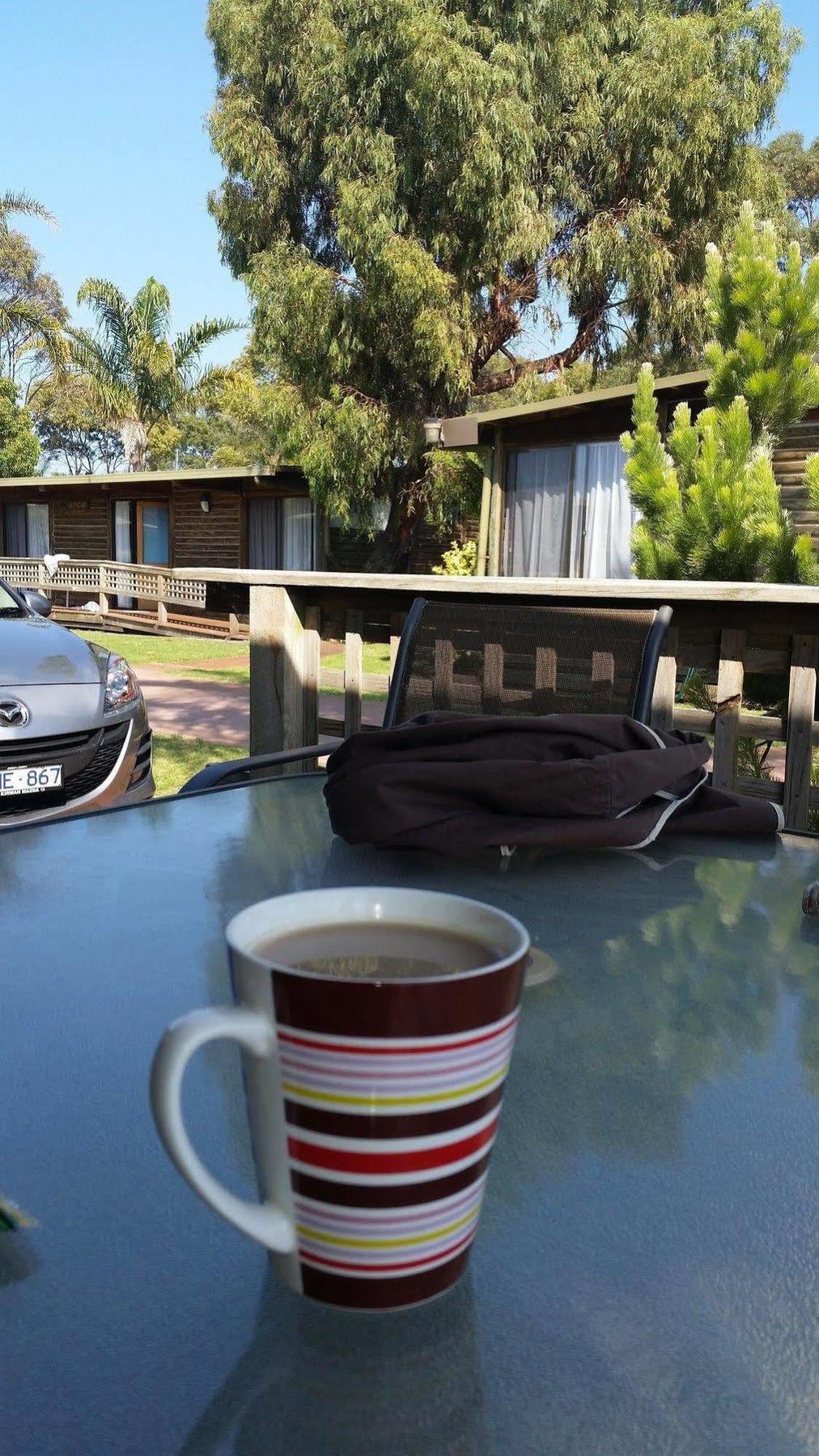 Lazy Acre Log Aparthotel